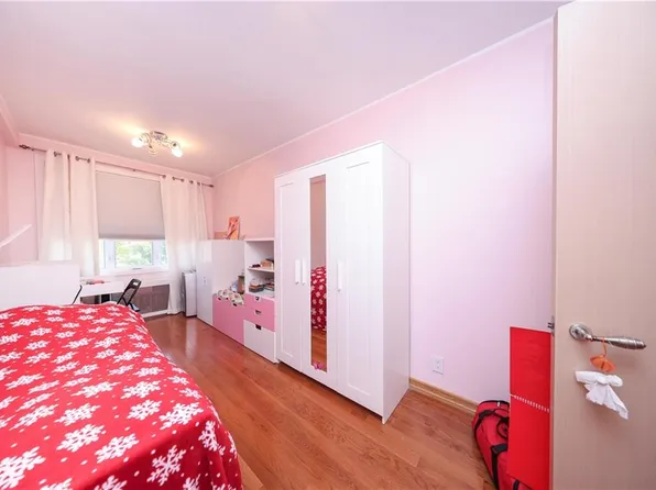 2415 East 27th Street image 23 of 37