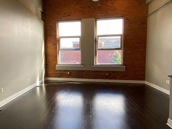 2nd image of 31 Barker St #317-3/3