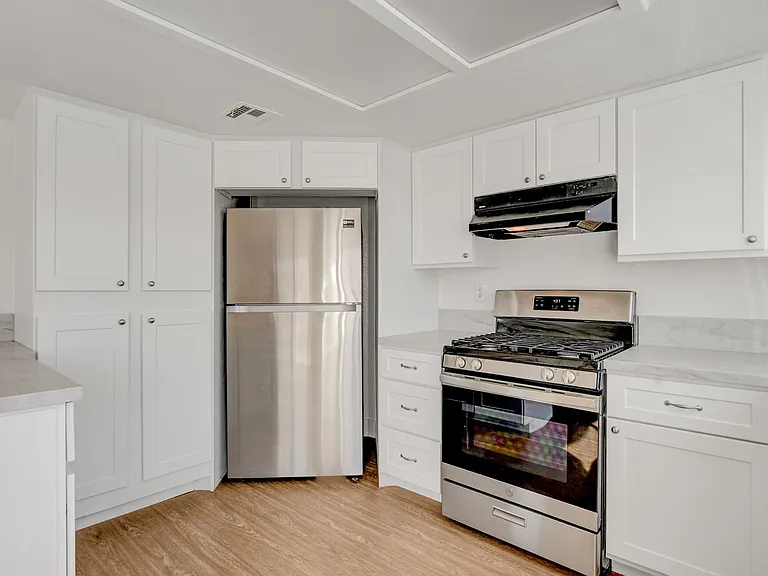 8005 Vision St — Photo 19