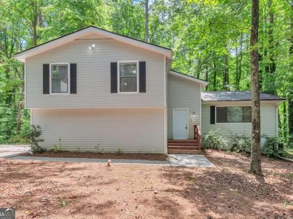5215 Mainstreet Park Dr, Stone Mountain, GA 30088
