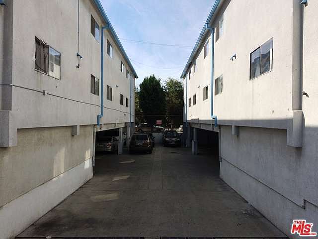 2nd image of 2315 W 54th St