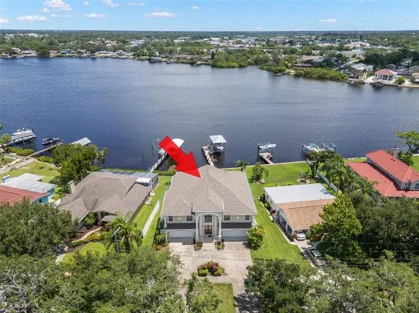 636 Bayshore Dr, Tarpon Springs, FL 34689