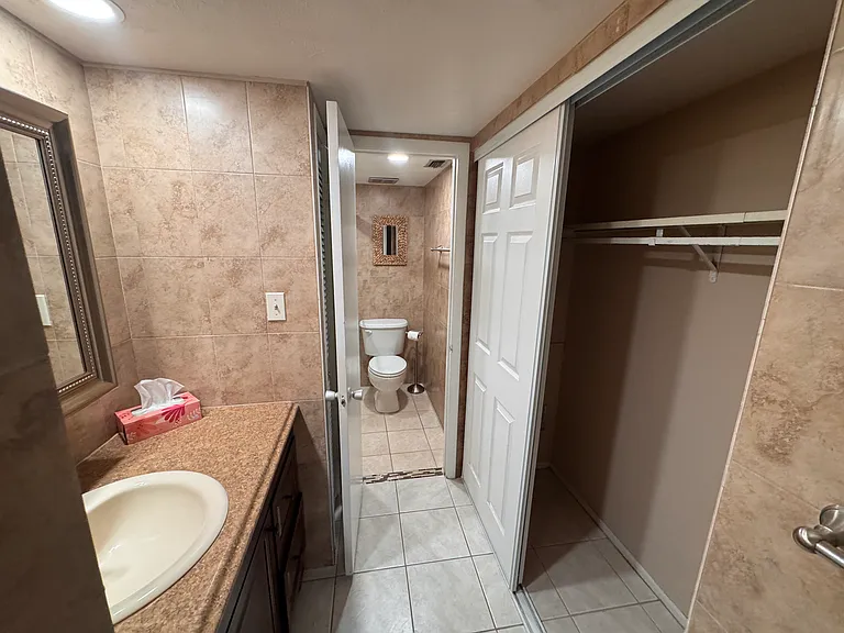 1575 Greenlea Dr #1 — Photo 5