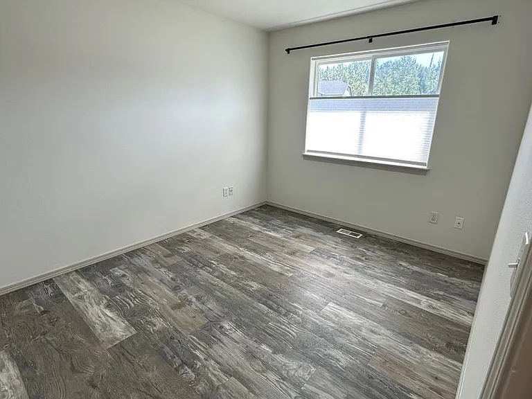 401 S Wasilla St #6 — Photo 5