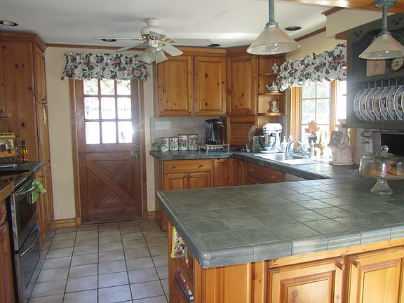 4th image of 123 Orienta Ave