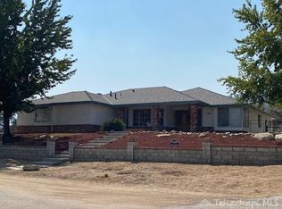 21400 Mountain Dr, Tehachapi, CA 93561