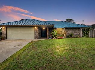 380 Viking St NE, Palm Bay, FL 32907