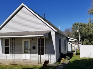 305 W 8th St, Georgetown, IL 61846