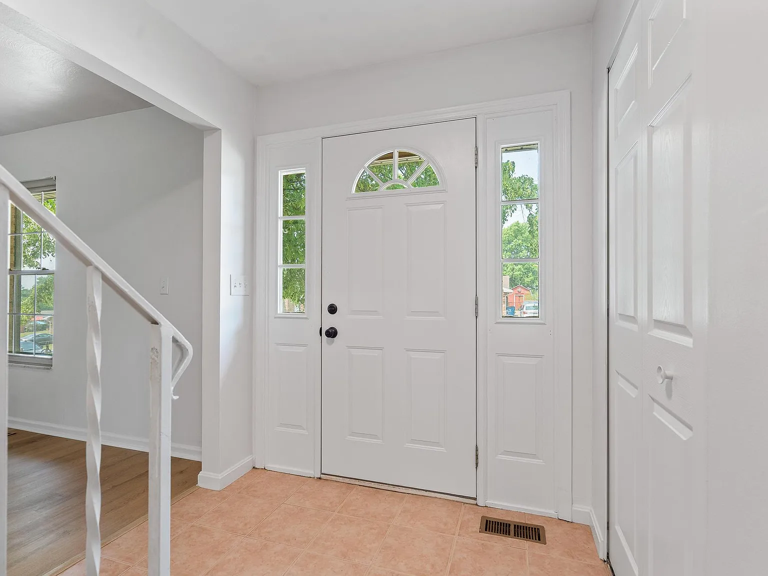 5420 Split Rock Dr. — Photo 2