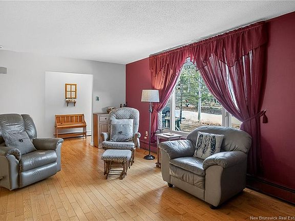 5th image of 315 Hall Rd