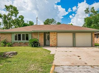 10659 Hazelhurst Dr, Houston, TX 77043