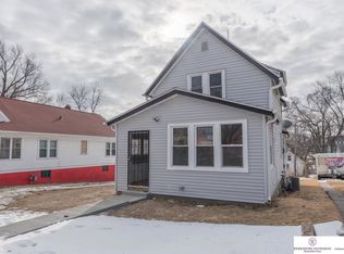 4215 Grand Ave, Omaha, NE 68111