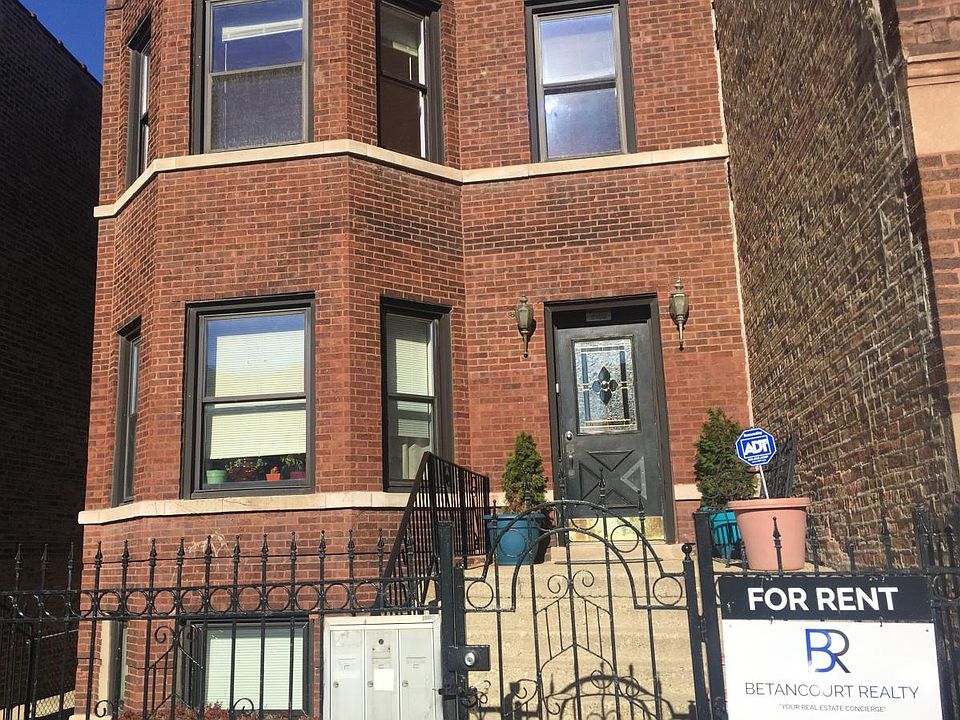 1st image of 3102 W Diversey Ave #2