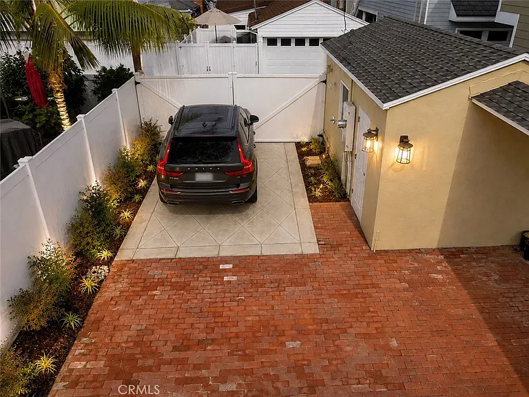 308 Coral Ave — Photo 24