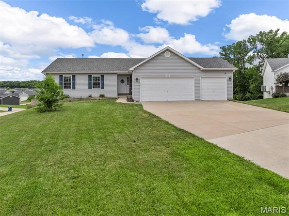 135 Falcons Crest Dr, Wright City, MO 63390