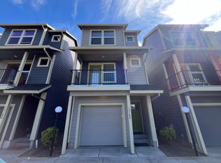 13180 NE Glisan St, Portland, OR 97230