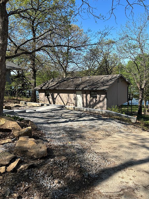 4961 Saratoga Dr - Property Image
