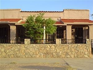 1st image of 3914 La Luz Ave
