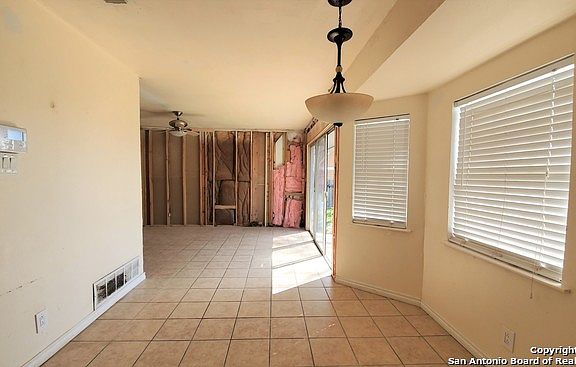 5th image of 6006 Townhill Dr