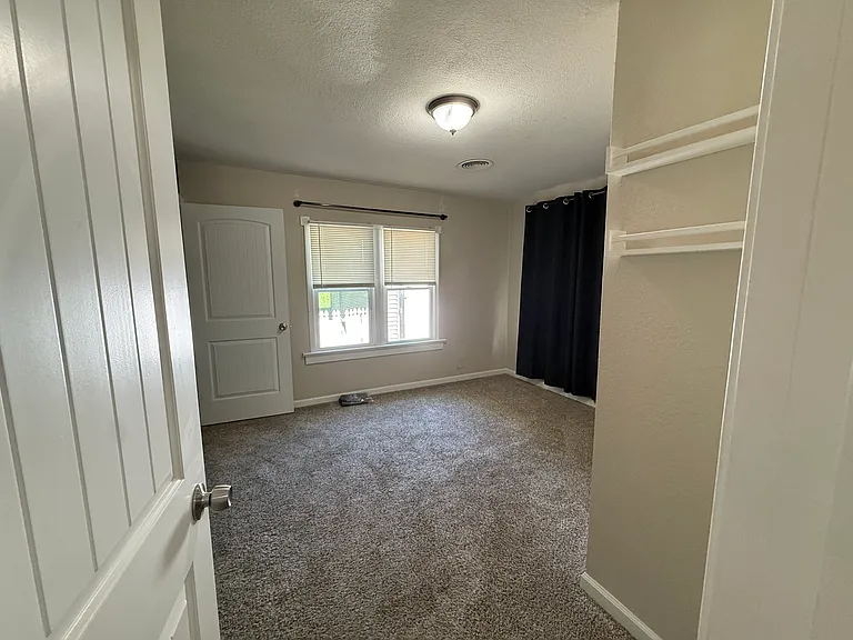 1826 N Jackson Ave — Photo 23
