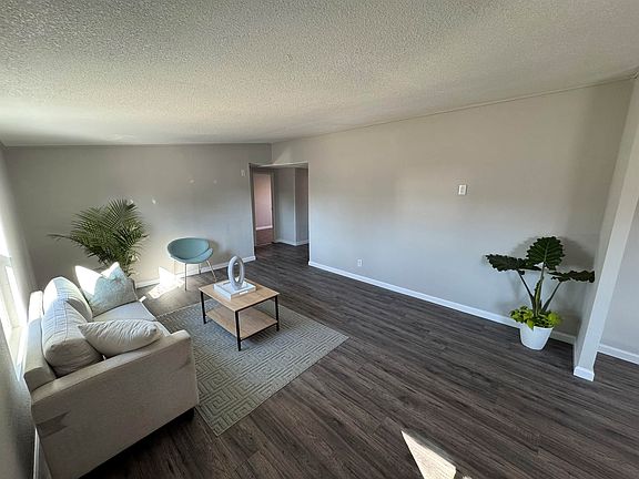 2nd image of 1308 Canary Dr
