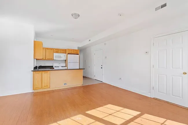 621 N 33rd St #2 — Photo 5