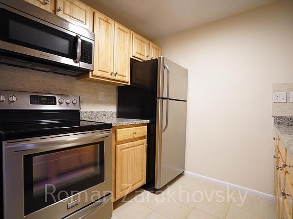 3rd image of 224 Babcock St #2C