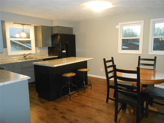 4th image of 2334 Malibu Ct