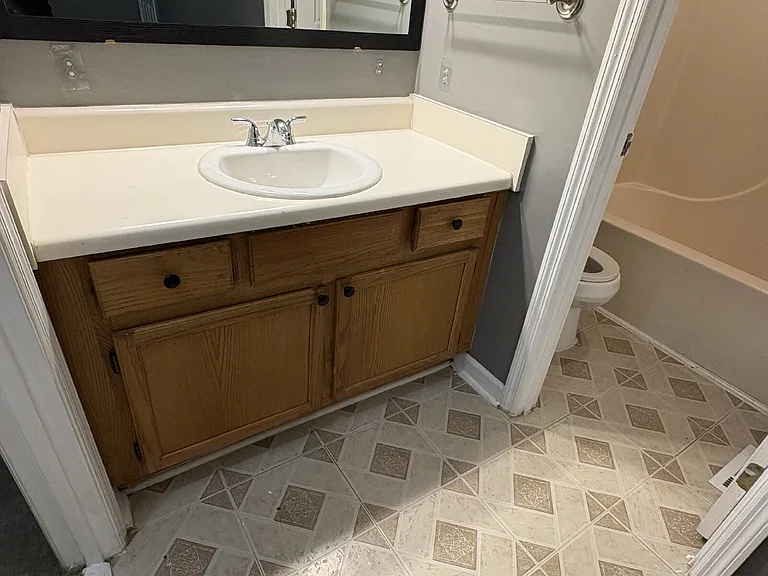 204 Cobblestone Ct — Photo 16