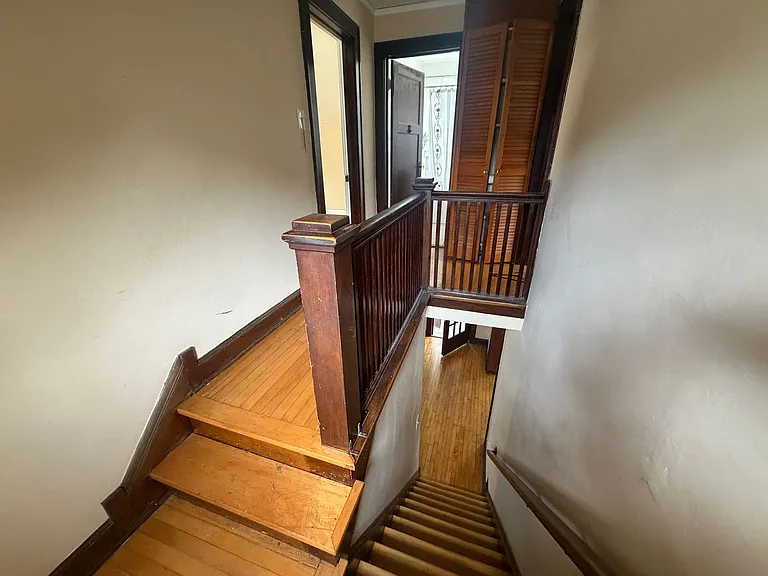3504 S Clement Ave — Photo 8