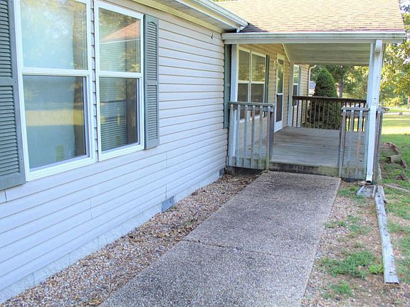 3rd image of 1503 Lakeway Rd