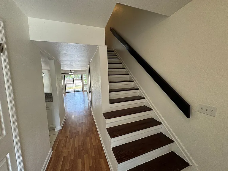6061 Windhover Dr #10-D10 — Photo 9