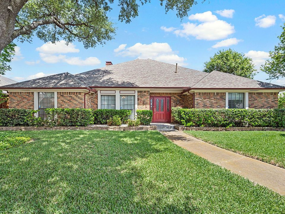1st image of 9731 Amberley Dr