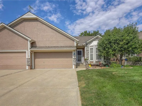 1014 NE Banner St, Lees Summit, MO 64086