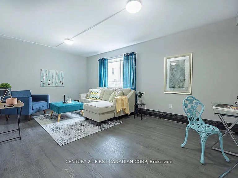 871 Adelaide St N #102 — Photo 3
