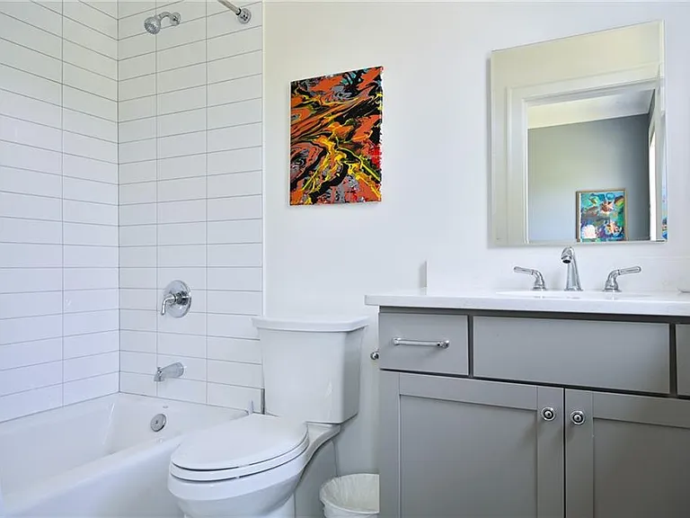 801 Adair Ave NE — Photo 23
