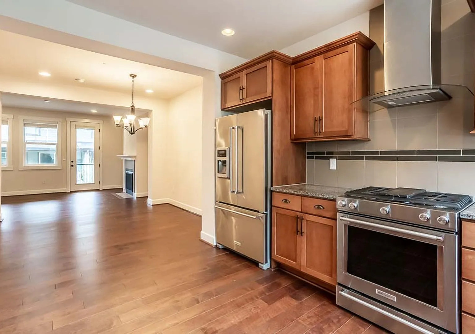 Welcome to the Brownstones at Issaquah Highlands Available August 1st — Photo 4
