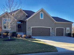 16622 S Marais Dr, Olathe, KS 66062