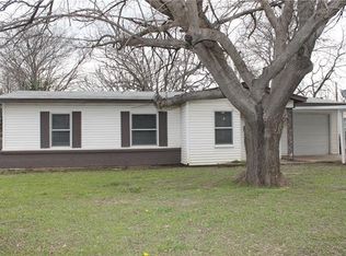 3629 Oakwood St, Haltom City, TX 76117