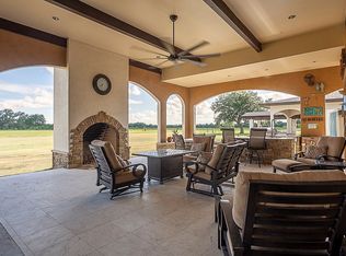 1135 Bancroft Rd, Winnie, TX 77665