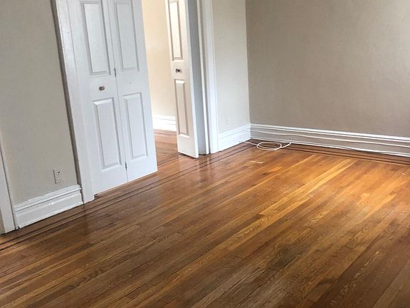 5th image of 151 Tulip Ave