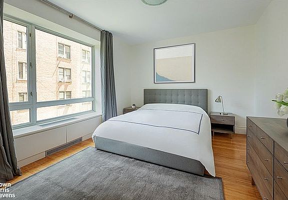 4th image of 545 Cathedral Pkwy #4C