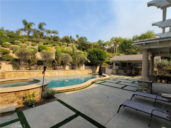 19853 Red Roan Ln, Yorba Linda, CA 92886
