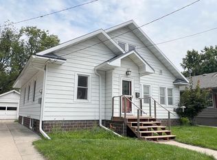 1026 2nd St NW, Mason City, IA 50401