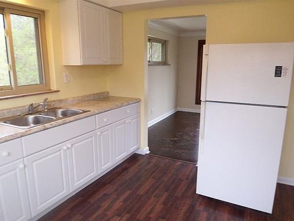 3rd image of 3464 Oakmeadow Ln