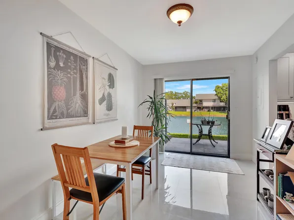 3303 Poolside Drive #3, Greenacres, FL 33463