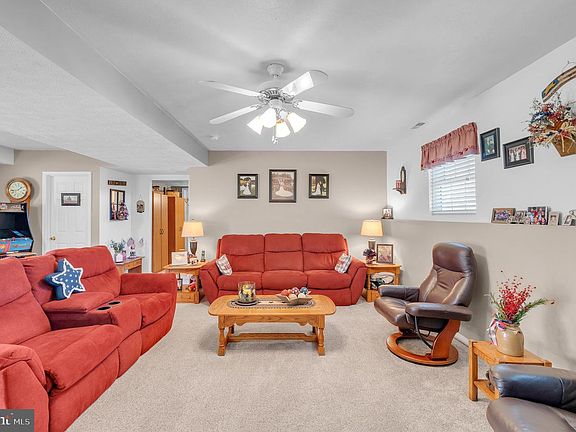 5th image of 3832 Dakota Rd