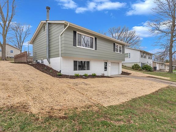 3rd image of 3206 Magnolia Ct