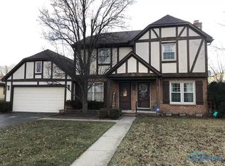 3240 Meadowlake Dr, Toledo, OH 43617