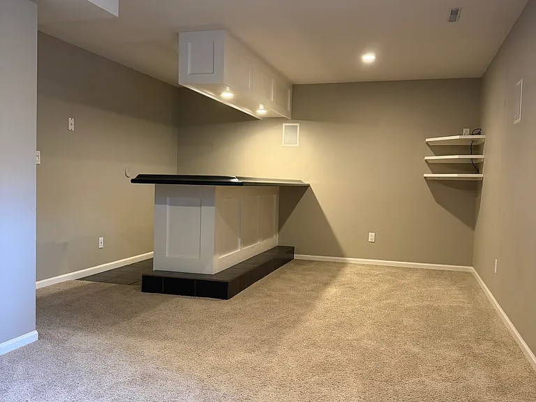 2717 Bristol Dr — Photo 8